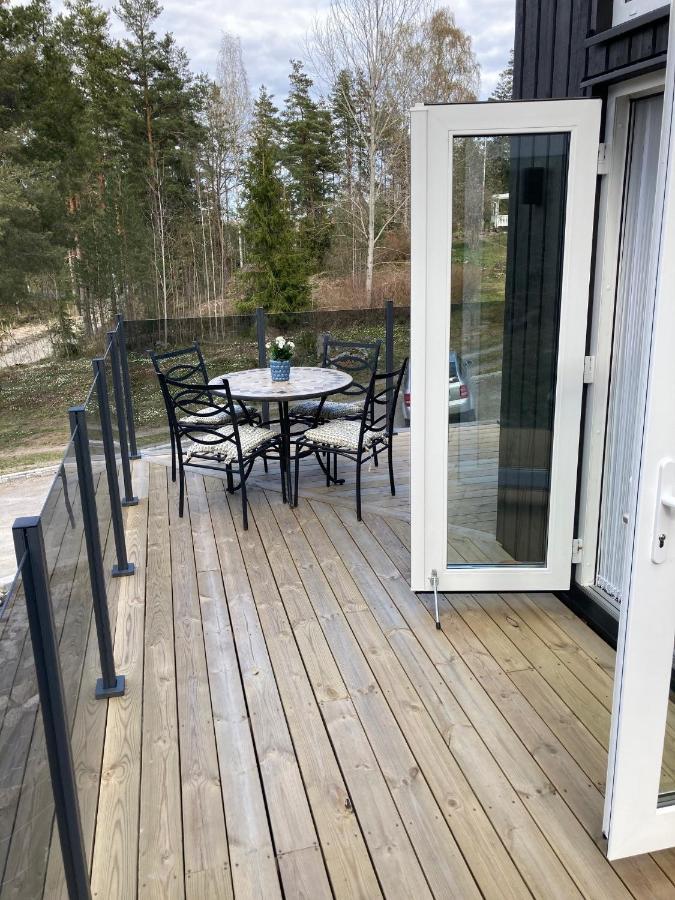 Cabin In The Woods, Close To Lake Maelaren Eskilstuna Eksteriør bilde